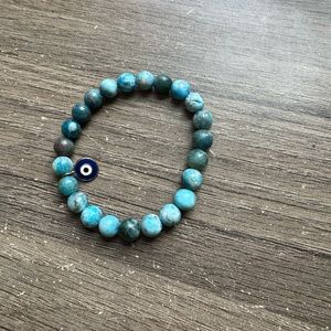 Blue beaded bracelet